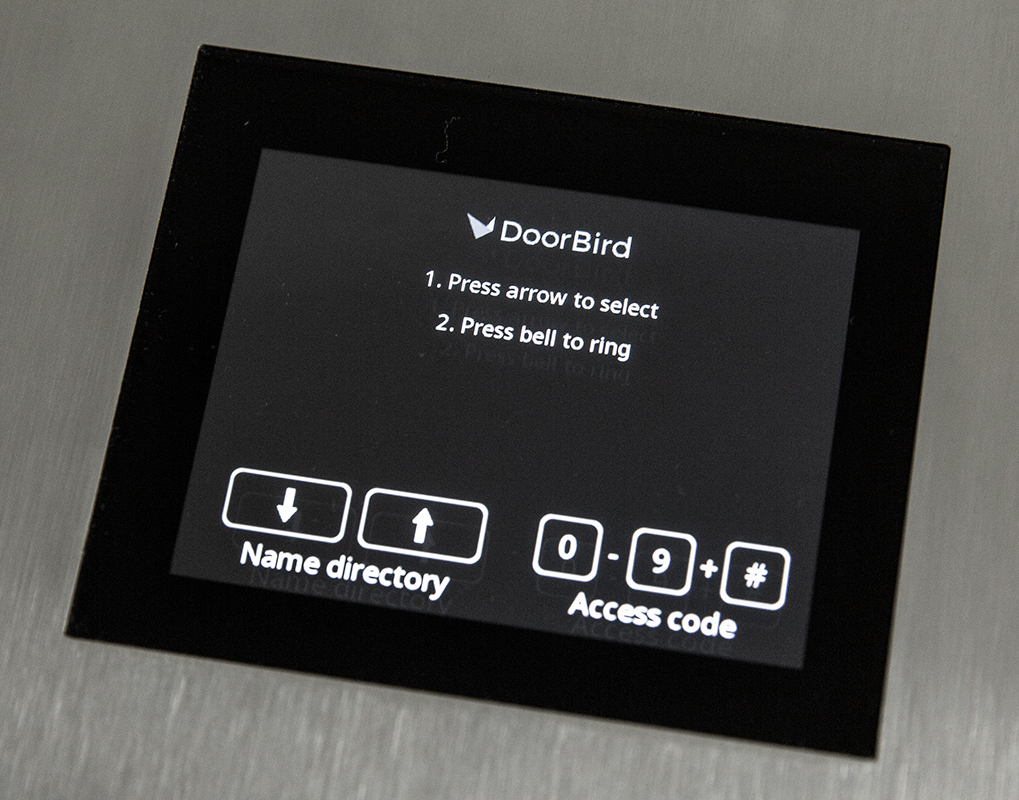 DoorBird A1071 - Convertisseur 2 fils pour connexion réseau Ethernet et  alimentation via PoE 